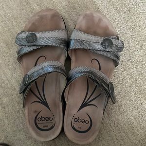 Abeo Brand Gray Two-Strap Sandals